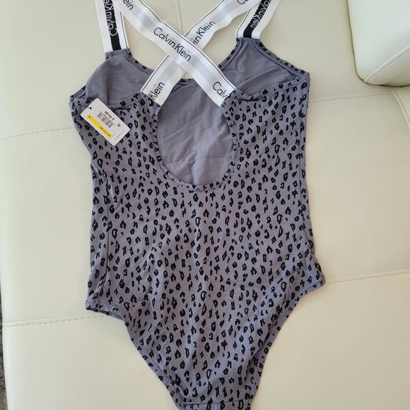 CALVIN KLEIN NEW BODYSUIT SIZE M - Picture 6 of 7
